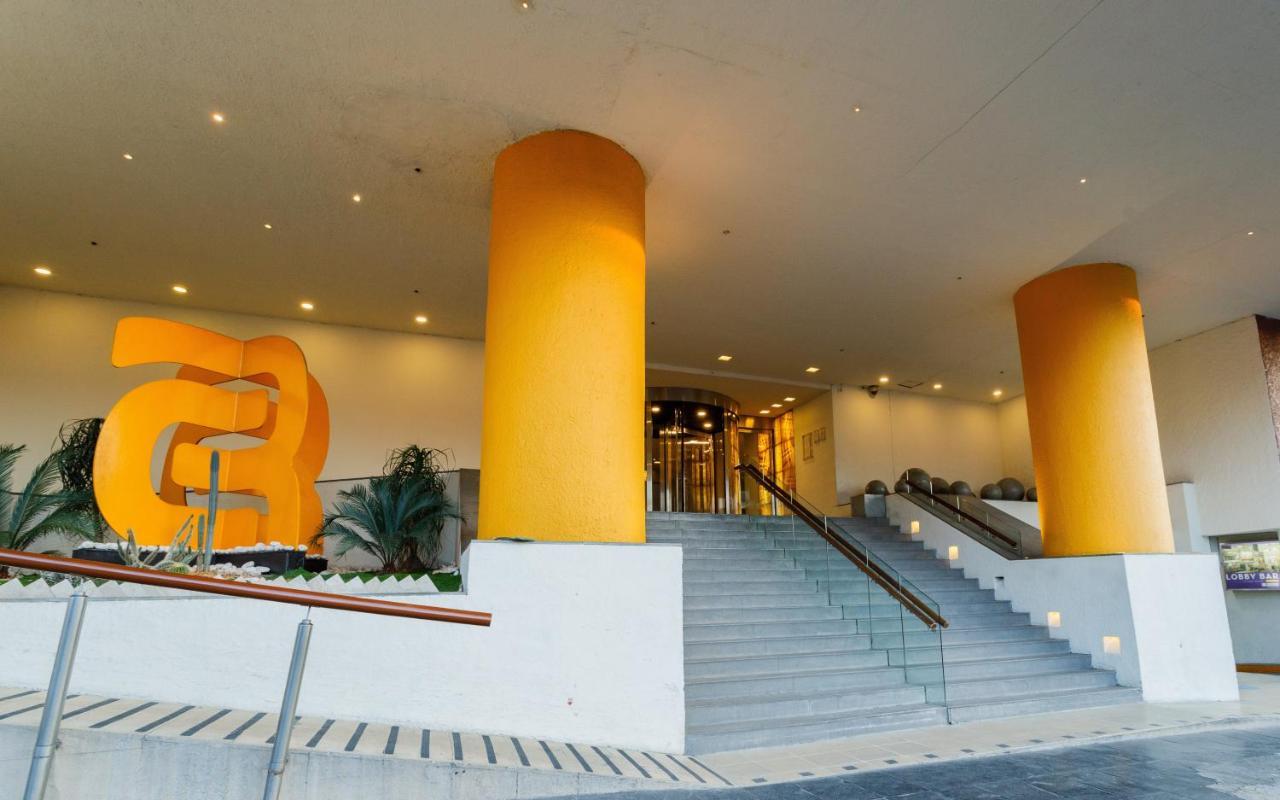 Hotel Camino Real Aeropuerto Città del Messico Esterno foto The hotel entrance