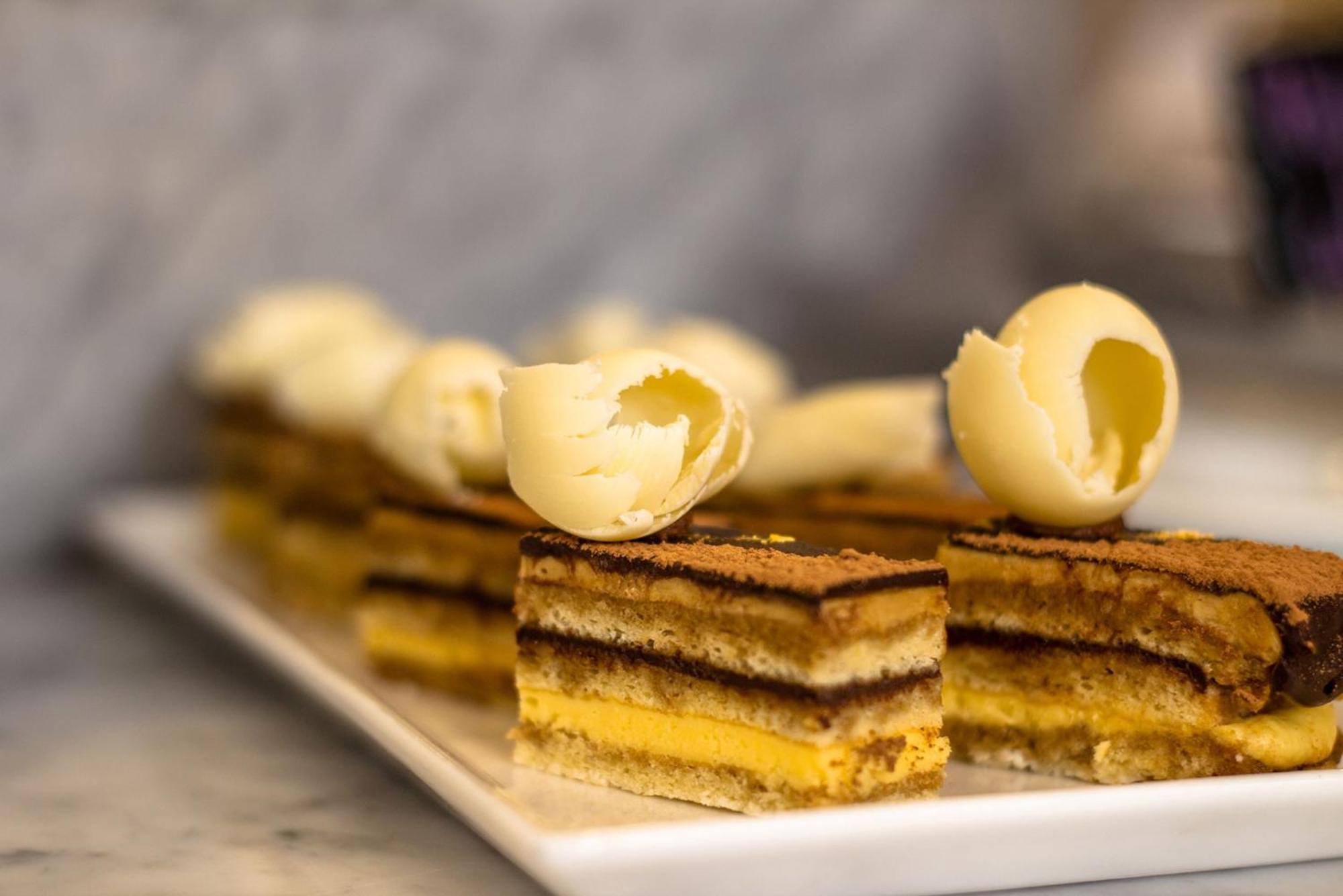 Hotel Camino Real Aeropuerto Città del Messico Esterno foto A traditional Italian pastry called crostate