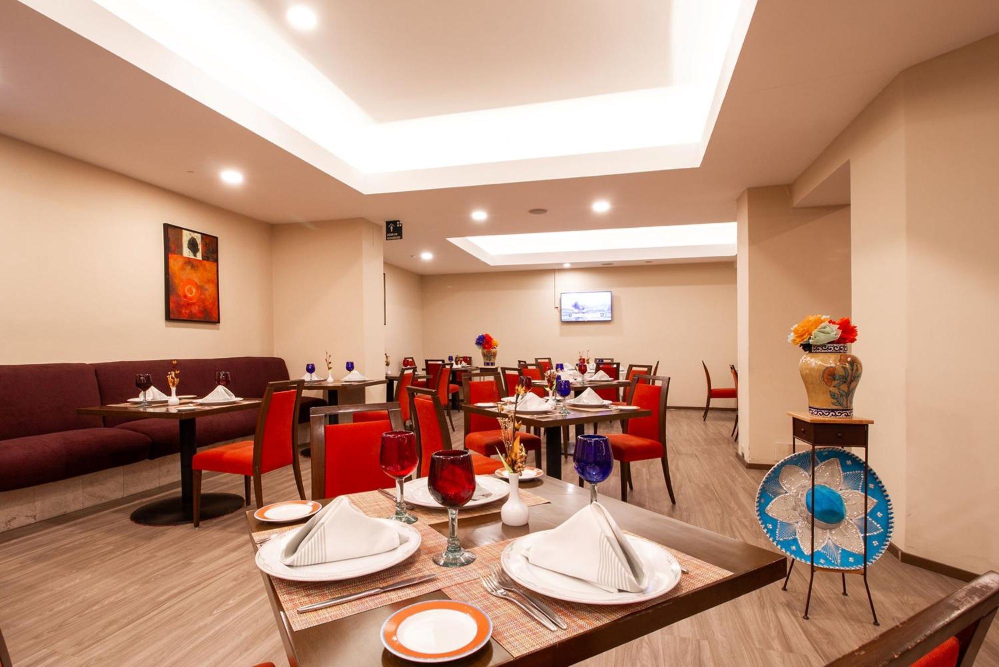 Hotel Camino Real Aeropuerto Città del Messico Esterno foto The restaurant