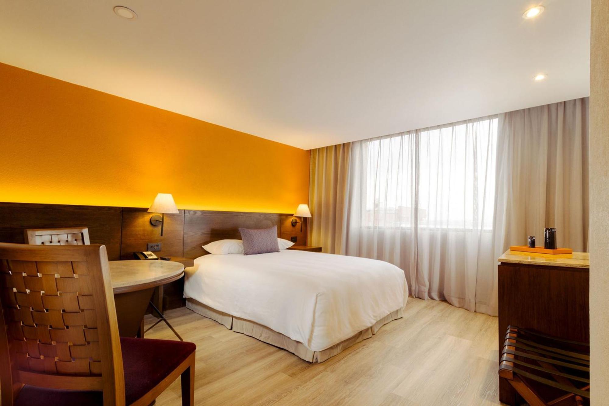Hotel Camino Real Aeropuerto Città del Messico Esterno foto A room at the hotel